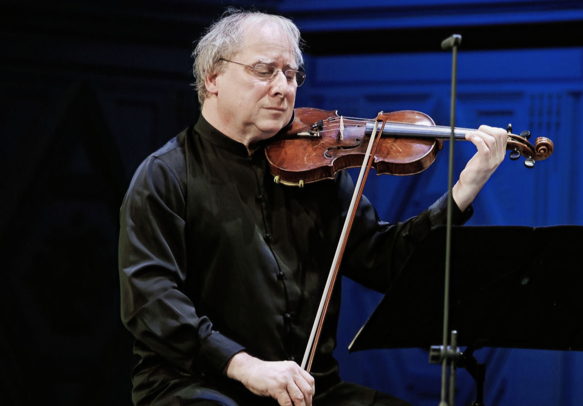 András Keller in a masterclass